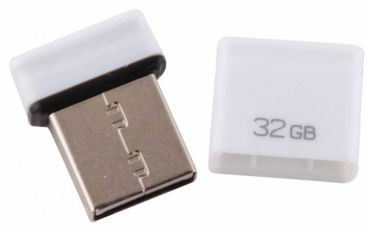 Накопитель QUMO 32GB USB 2.0 Nano White, цвет корпуса  белый  (QM32GUD-NANO-W)