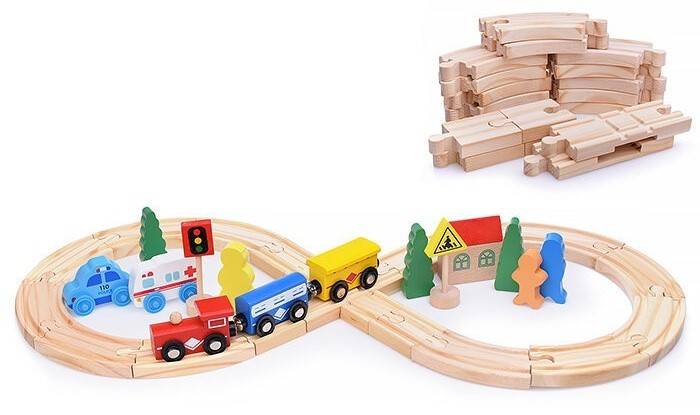 Деревянная железная дорога с паровозом и фигурками в коробке