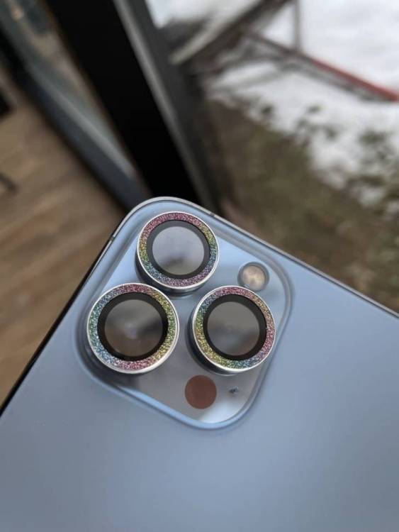 Бронь на камеру для iPhone 13 Mini с Радужными блестками