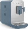 Smeg Автоматическая кофемашина | Мощность 1350 Вт | 8 Программ | Объем резервуара 1.4 л | Поддон для сбора капель | Давление 19 бар | Регулируемый уровень помола, размер порции, жесткость воды | Подсветка диспенсера | Кнопочное управление, цвет синий